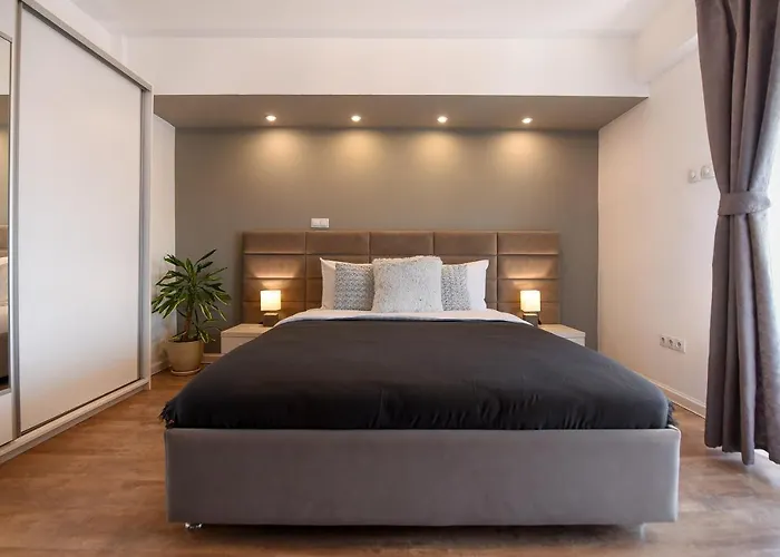 Chic With Breathtaking Views Over Calea Victoriei - Your Heaven